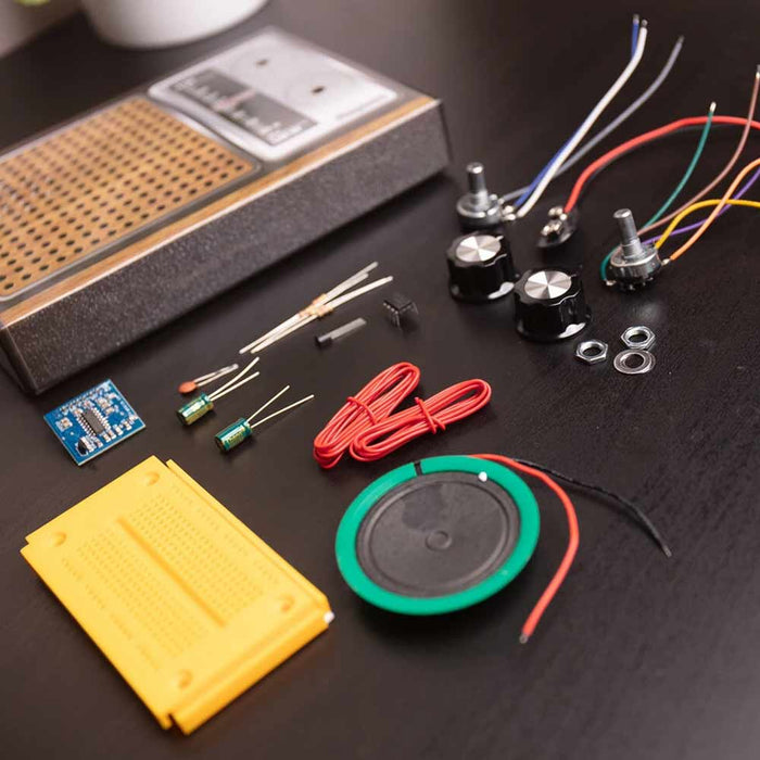 Haynes Retro Radio Kit Build Your Own Working Vintage FM Radio DYI Play Audio