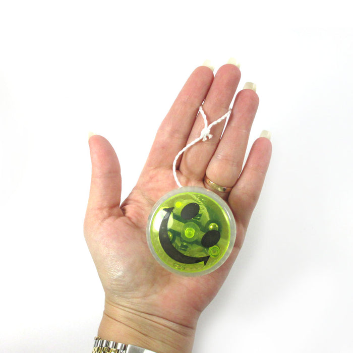1 Flashing YoYo Ball Light Up Juggling Magic Toy Glow Moves Flashing LED Color