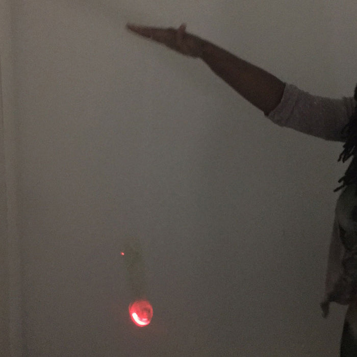 1 Flashing YoYo Ball Light Up Juggling Magic Toy Glow Moves Flashing LED Color